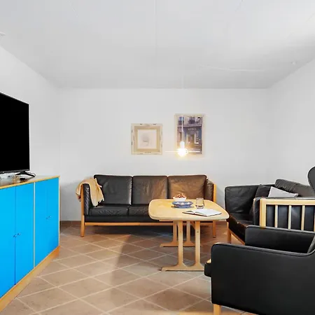 2 Bedroom In *